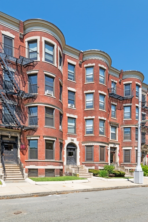 9 Buswell Street, Unit 2R Boston, MA 02215 - Photo 17 of 17