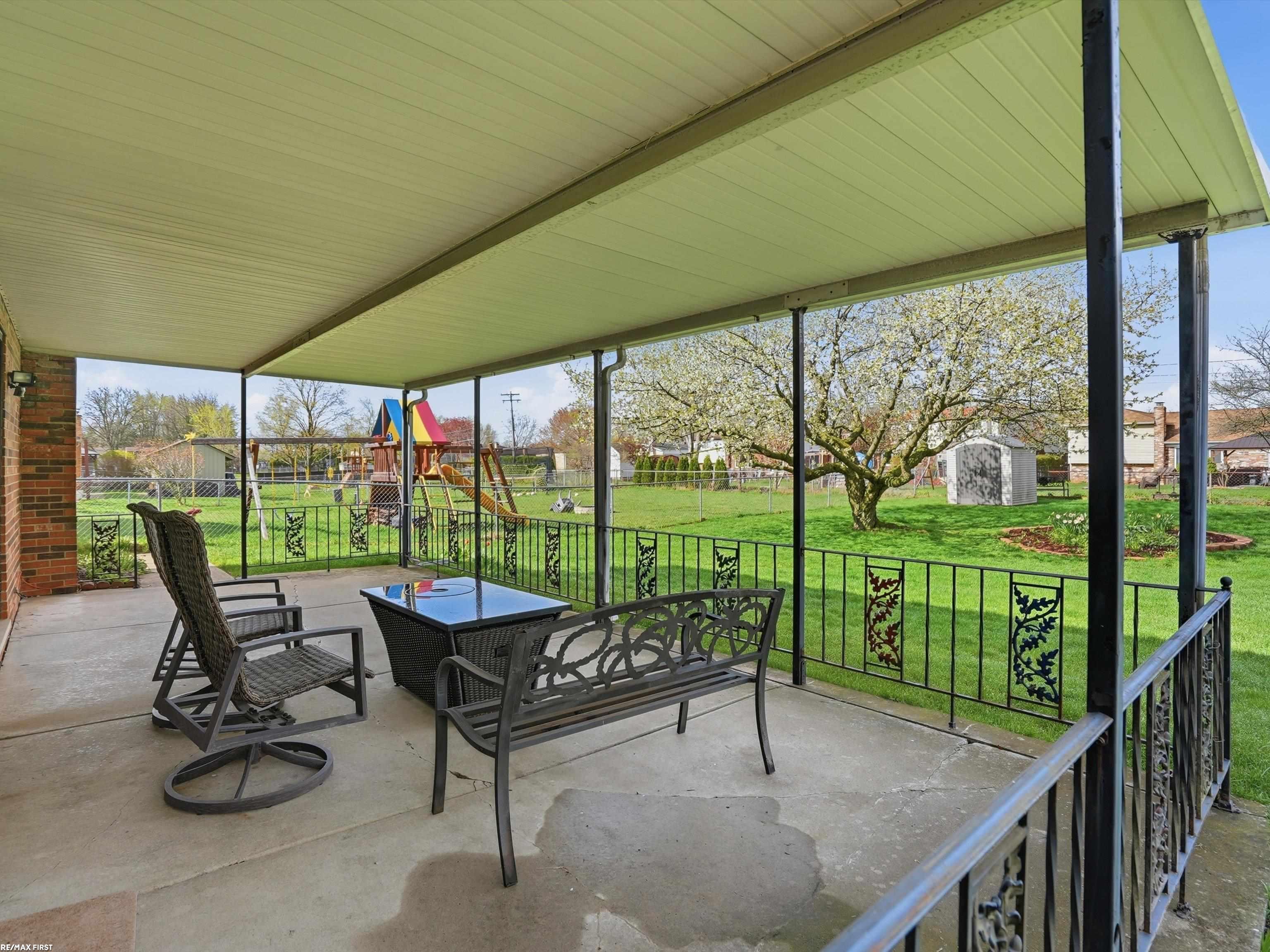 47431 Kathleen Road Macomb, MI 48044 - Photo 43 of 50
