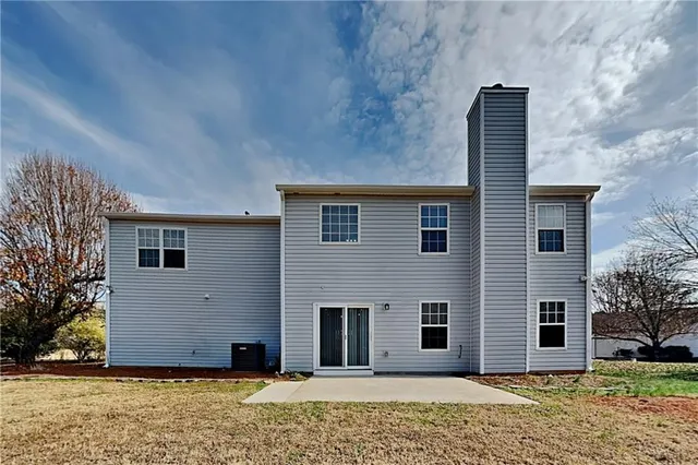 $2,575 | 7550 Springmill Court, Cumming, GA 30028