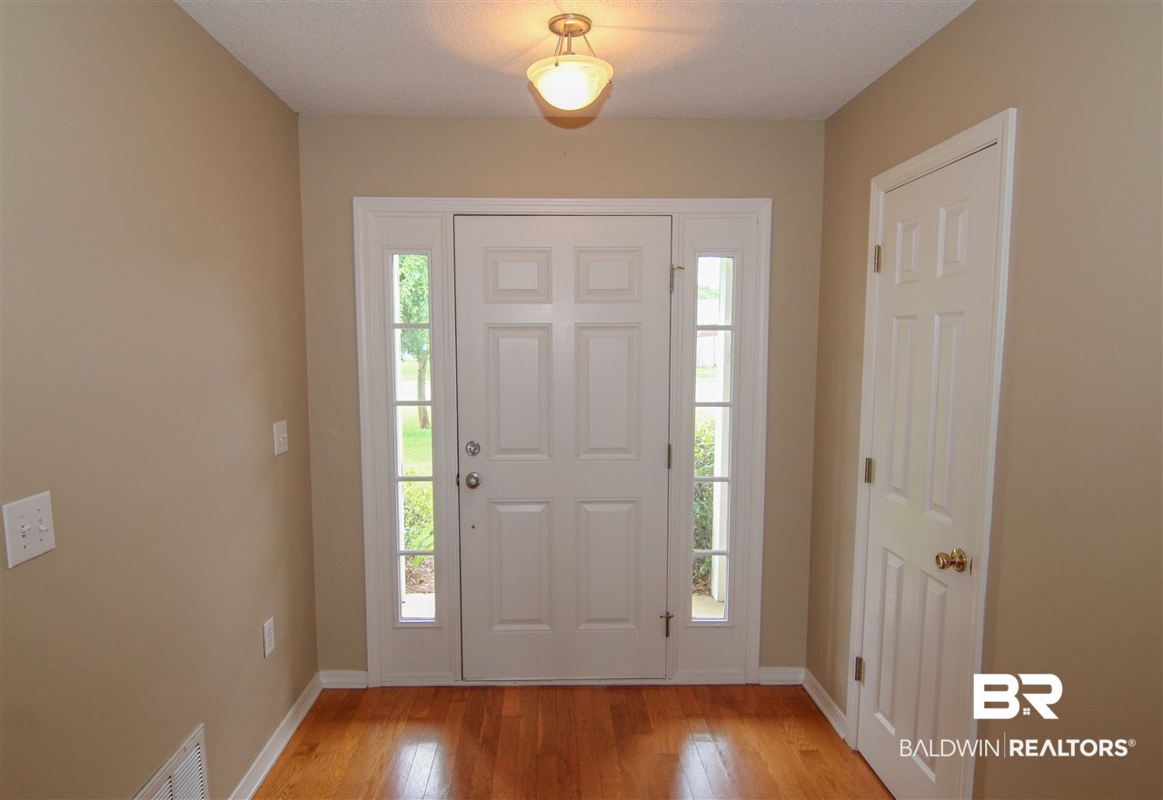 212 Sagebrush Loop Fairhope, AL 36532 - Photo 3 of 19 Foyer