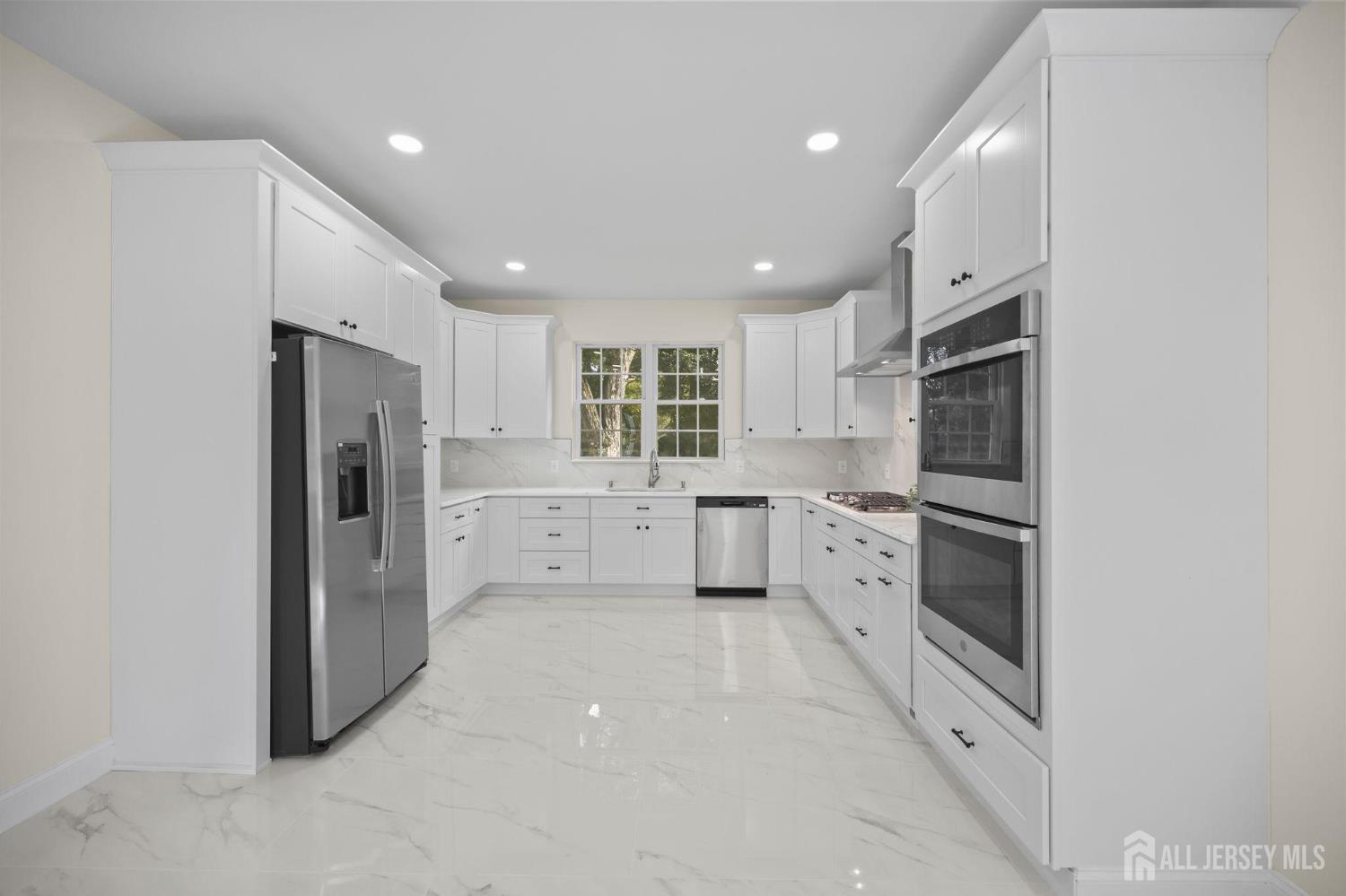 237 Varsity Avenue Princeton, NJ 08540 - Photo 12 of 55