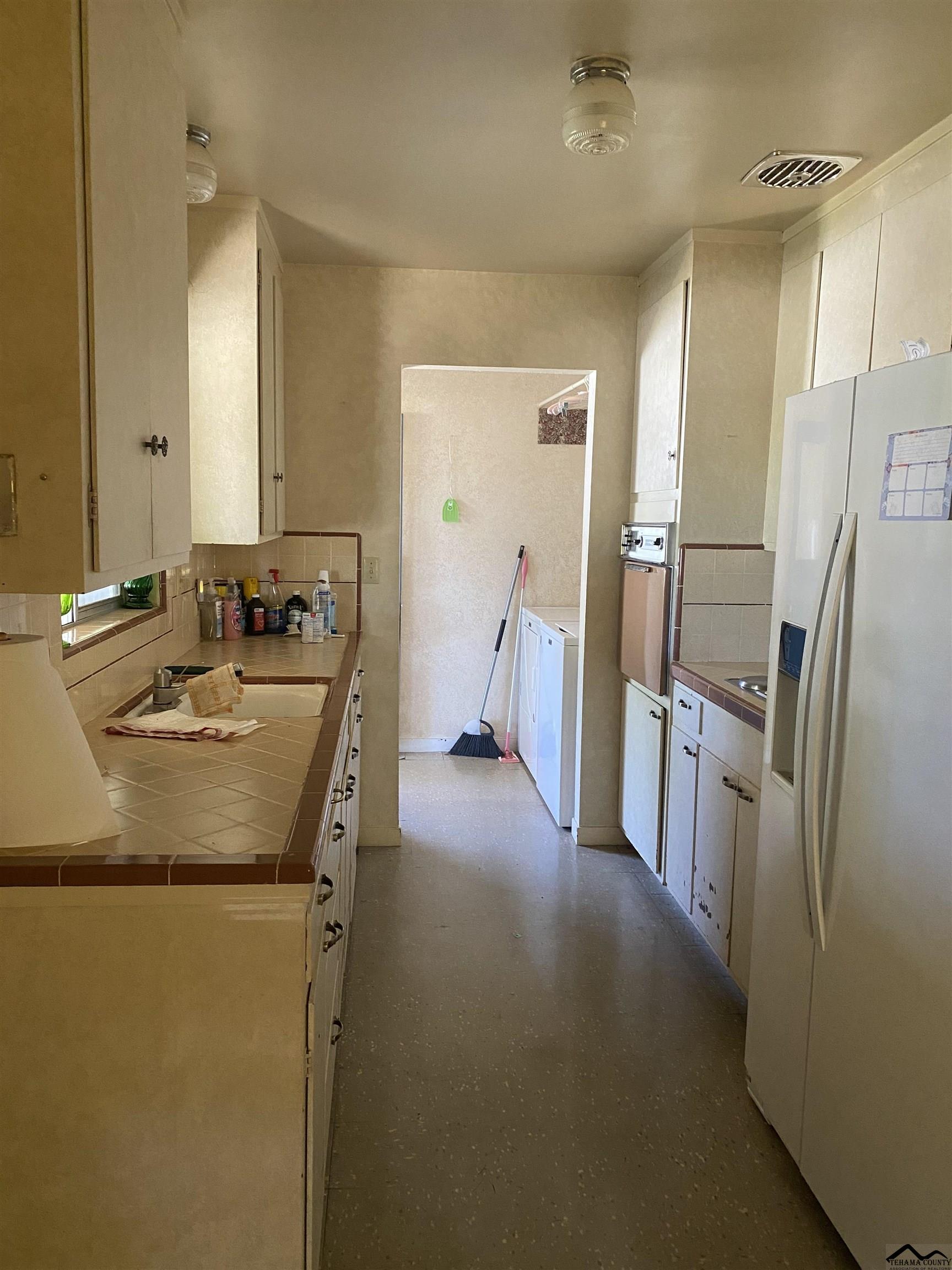 416 Roundup Avenue, Unit 420 ROUNDUP AVE Red Bluff, CA 96080 - Photo 7 of 20