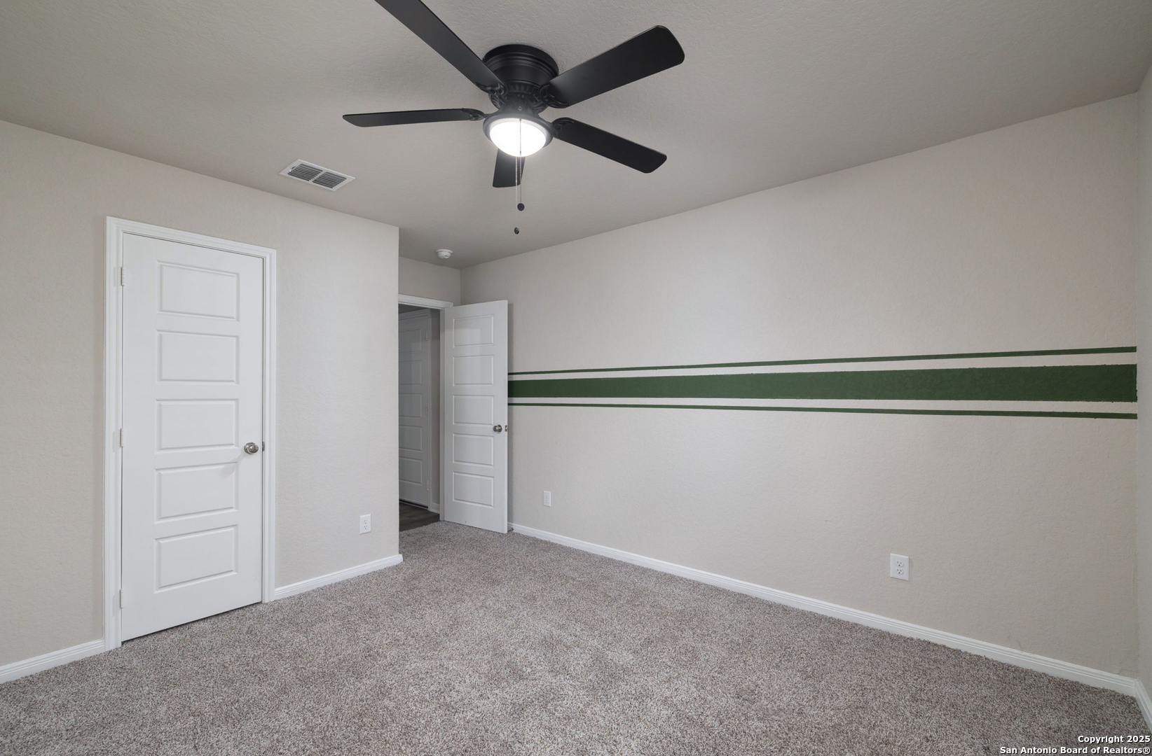 6808 Cetera Crossing Converse, TX 78109 - Photo 12 of 39