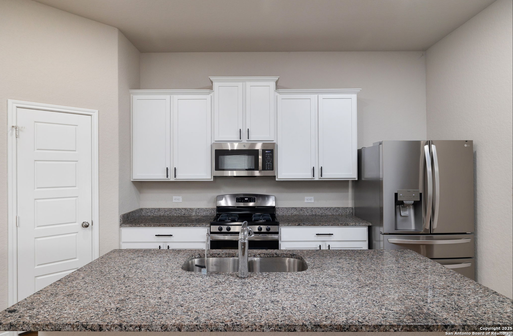 6808 Cetera Crossing Converse, TX 78109 - Photo 25 of 39