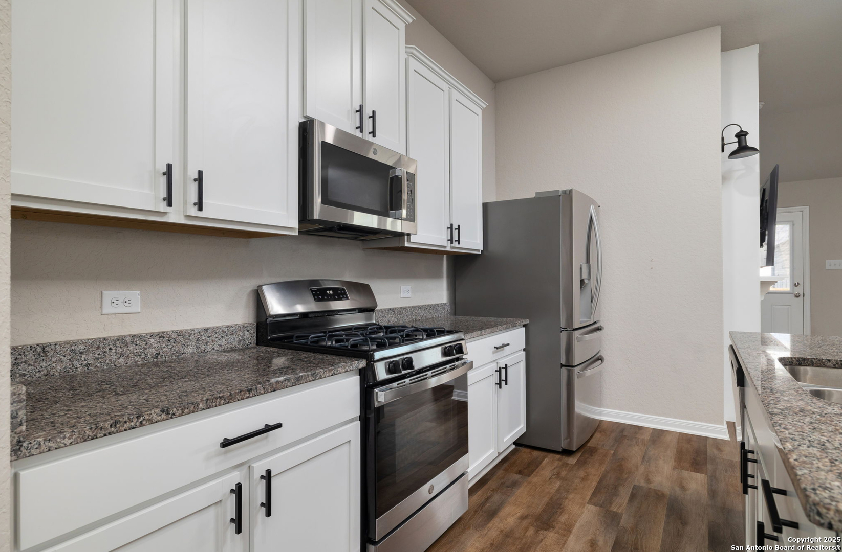 6808 Cetera Crossing Converse, TX 78109 - Photo 27 of 39