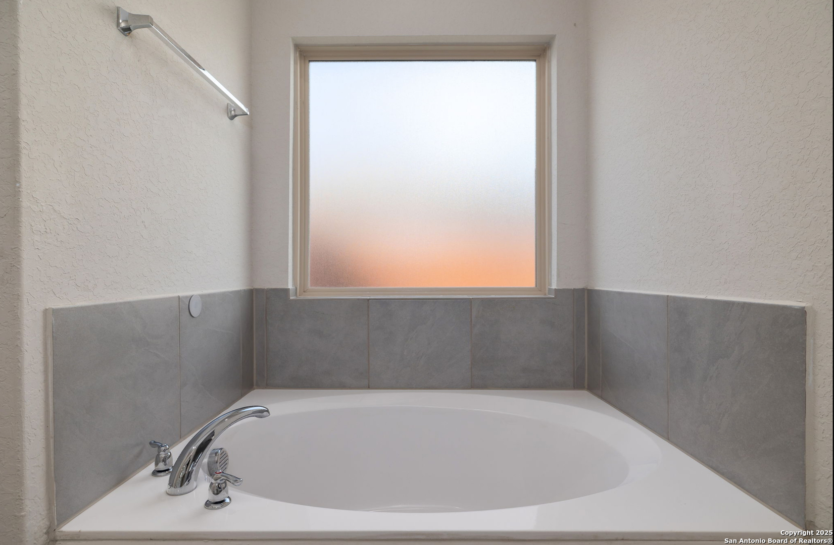 6808 Cetera Crossing Converse, TX 78109 - Photo 33 of 39