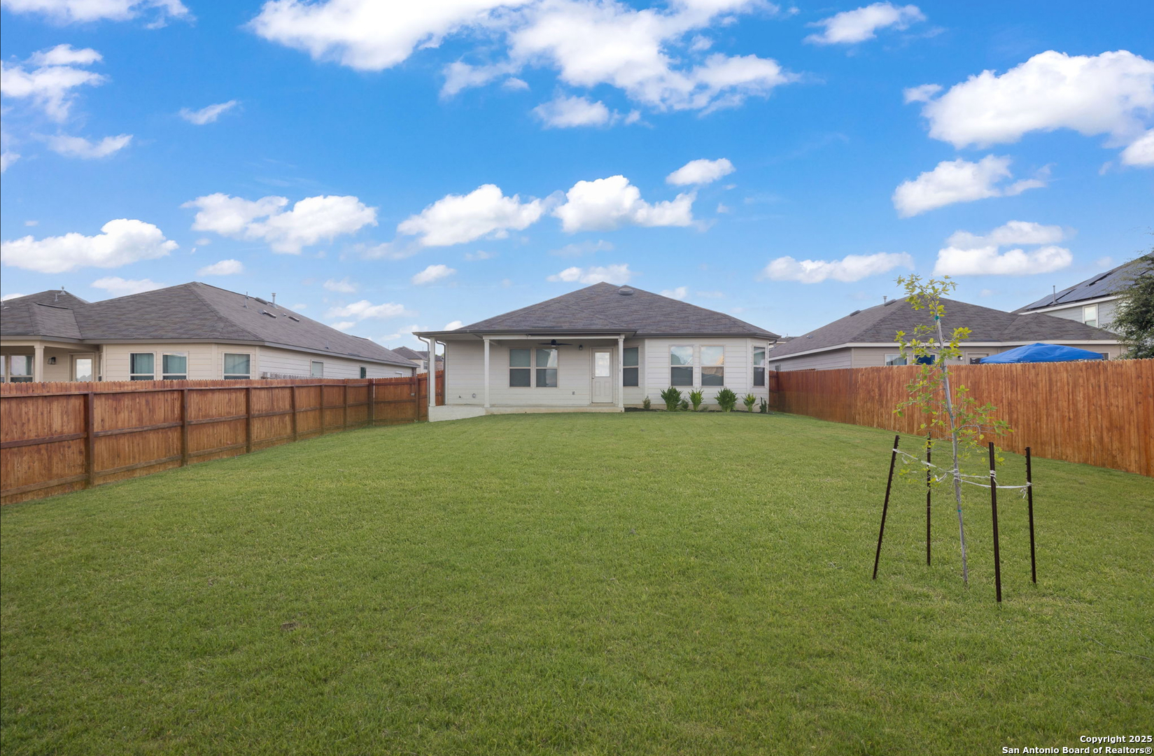 6808 Cetera Crossing Converse, TX 78109 - Photo 38 of 39