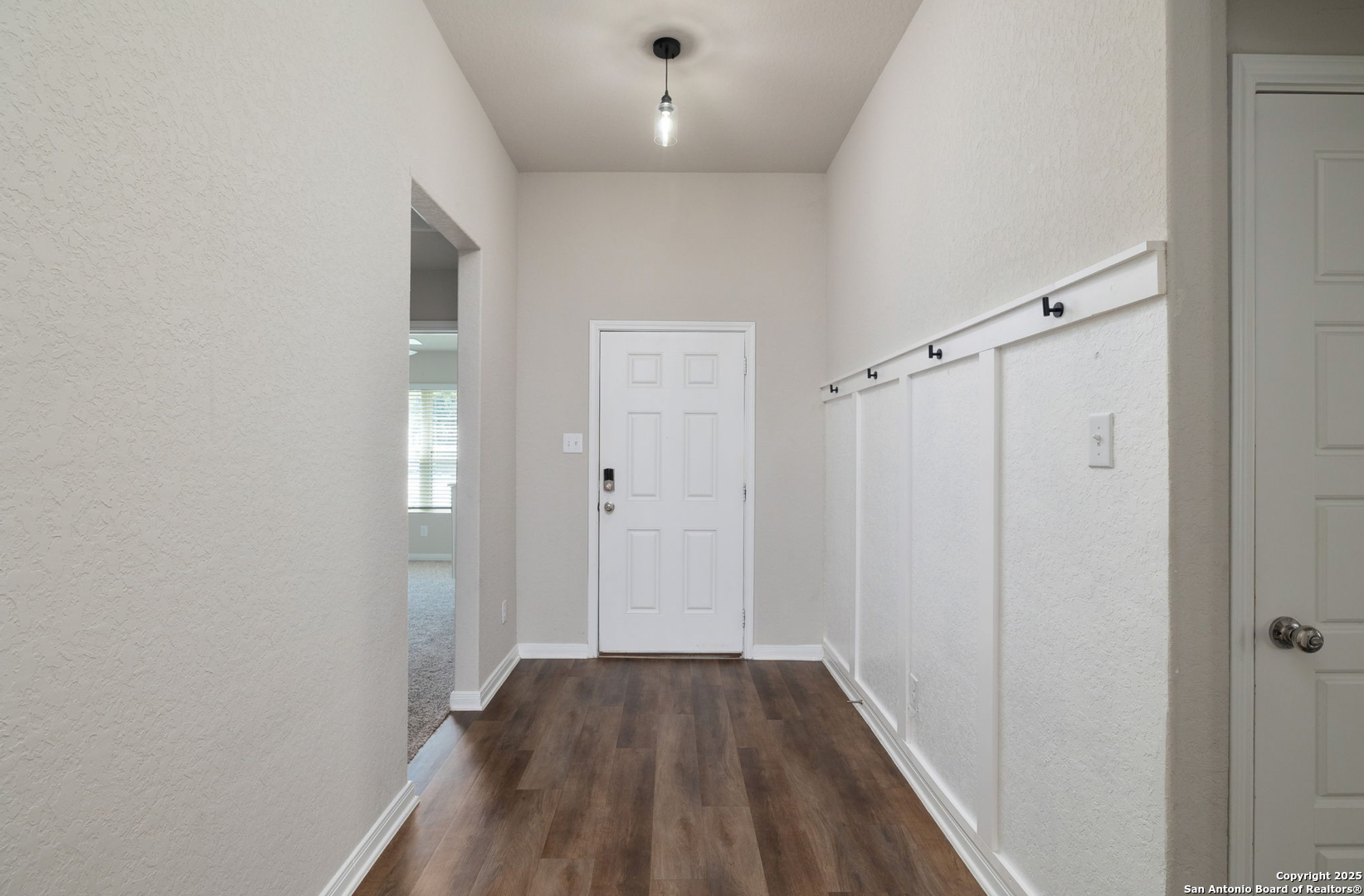 6808 Cetera Crossing Converse, TX 78109 - Photo 6 of 39