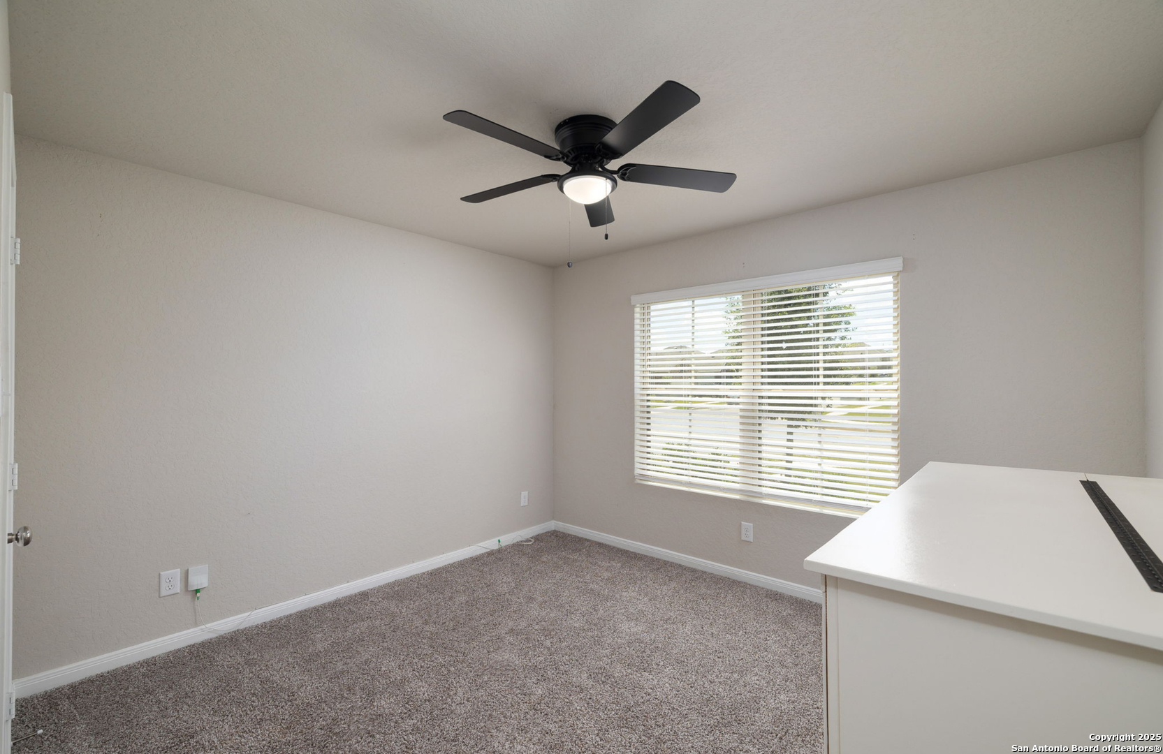 6808 Cetera Crossing Converse, TX 78109 - Photo 8 of 39