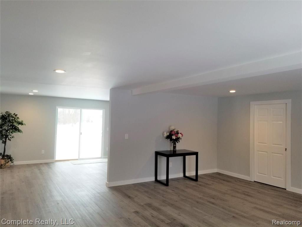 4447 East Carpenter Road Flint, MI 48506 - Photo 32 of 48