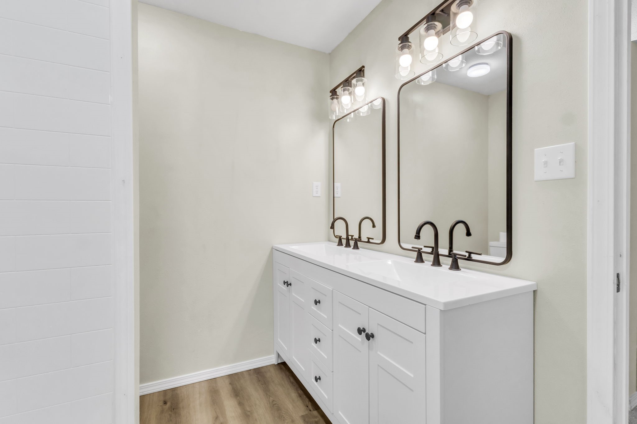 180 Friar Tuck Drive Ivanhoe, TX 75979 - Photo 24 of 31 a bathroom with a sink and a mirror