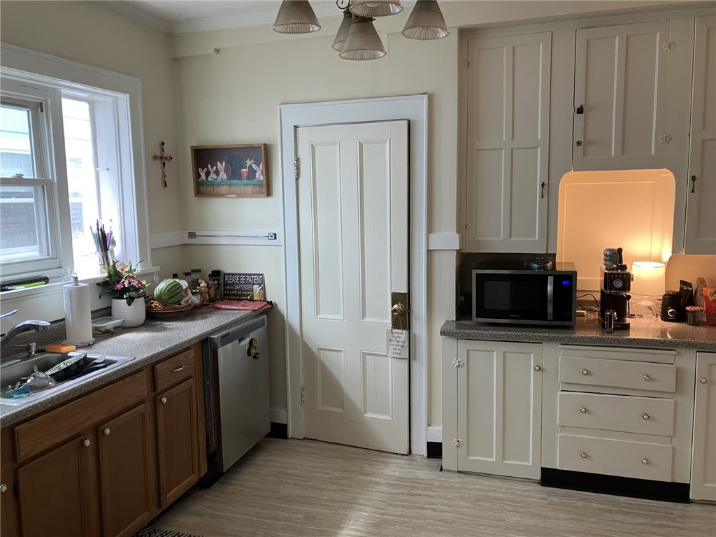 61 Cambridge Street Rochester, NY 14607 - Photo 7 of 10