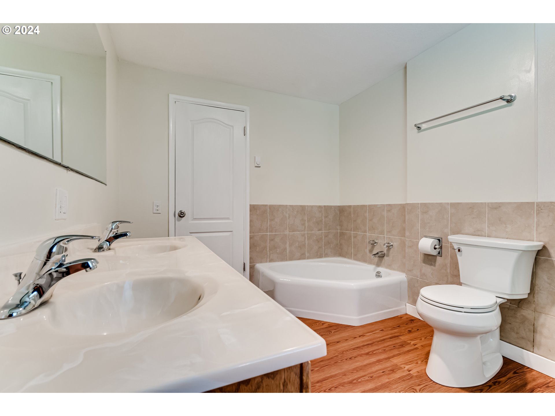 2280 City View Street Eugene, OR 97405 - Photo 22 of 30 a bathroom with a sink and a toilet