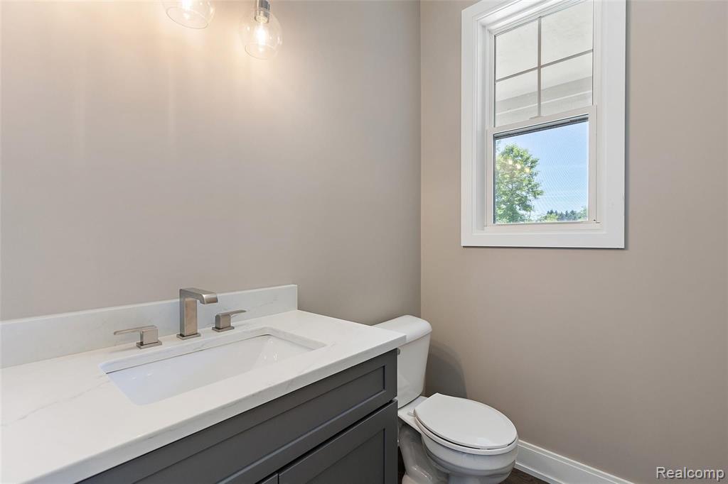 3837 Albatross Court, Unit 28 Rochester, MI 48309 - Photo 8 of 33