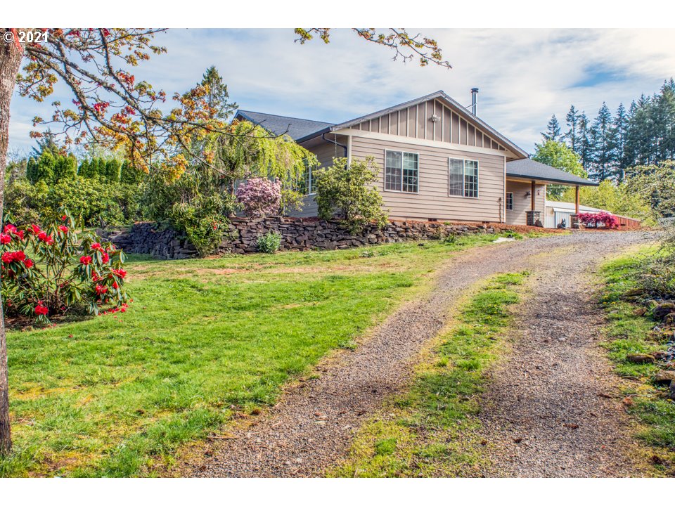 29178 Southeast Davis Road Estacada, OR 97023 - Photo 2 of 31 Gallery Image 2