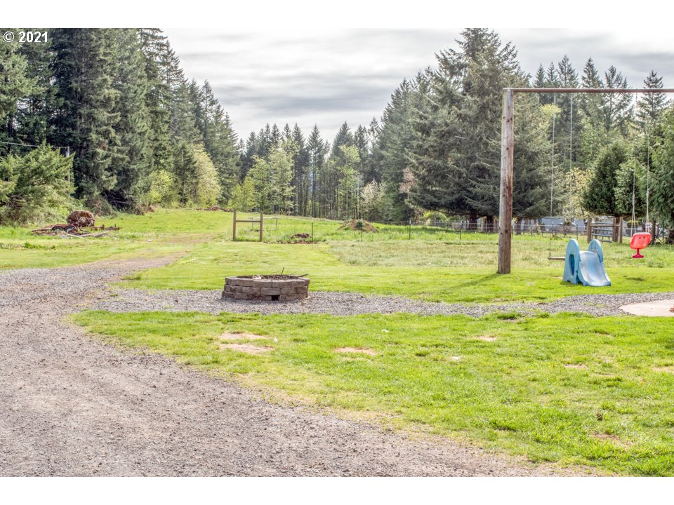 29178 Southeast Davis Road Estacada, OR 97023 - Photo 15 of 31 Gallery Image 15
