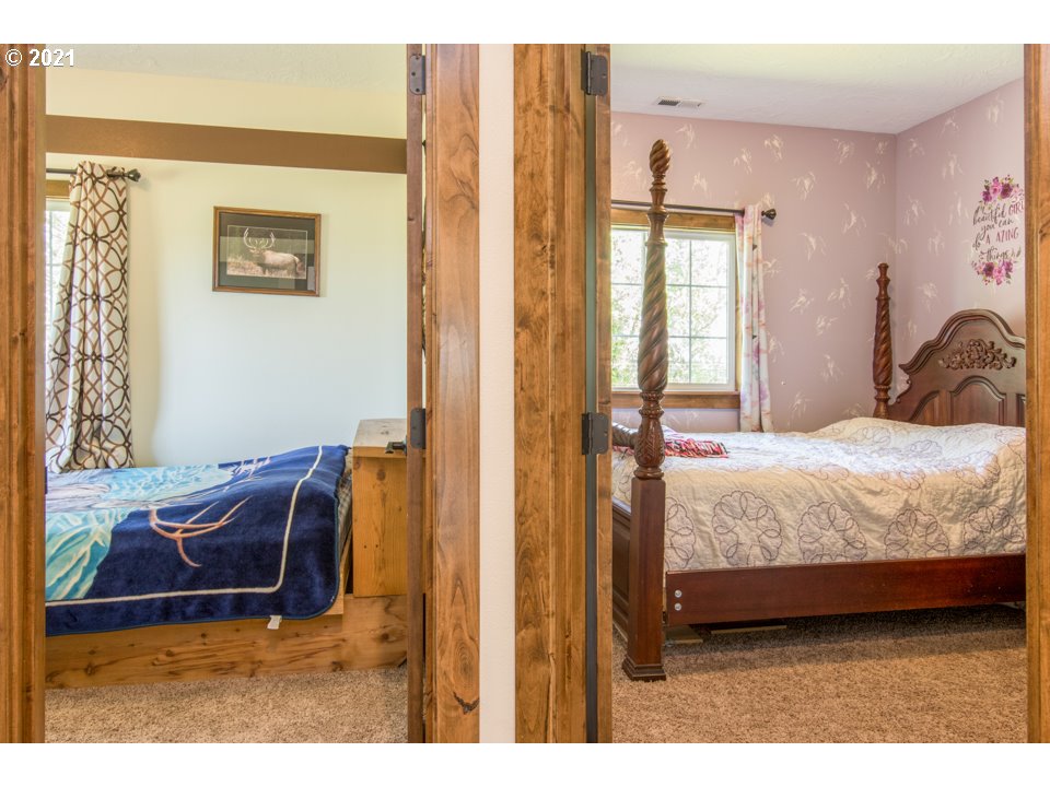 29178 Southeast Davis Road Estacada, OR 97023 - Photo 17 of 31 Gallery Image 17
