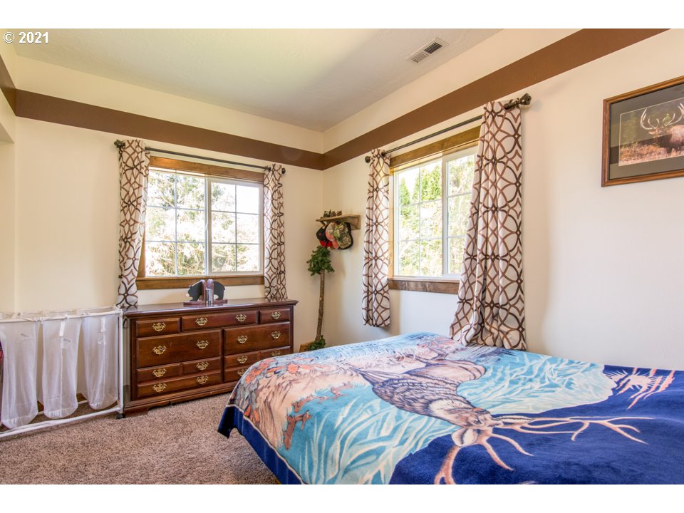 29178 Southeast Davis Road Estacada, OR 97023 - Photo 24 of 31 Gallery Image 24