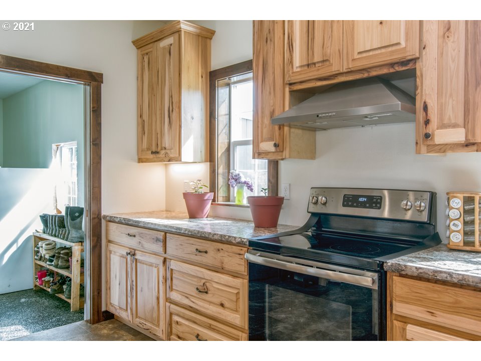 29178 Southeast Davis Road Estacada, OR 97023 - Photo 25 of 31 Gallery Image 25