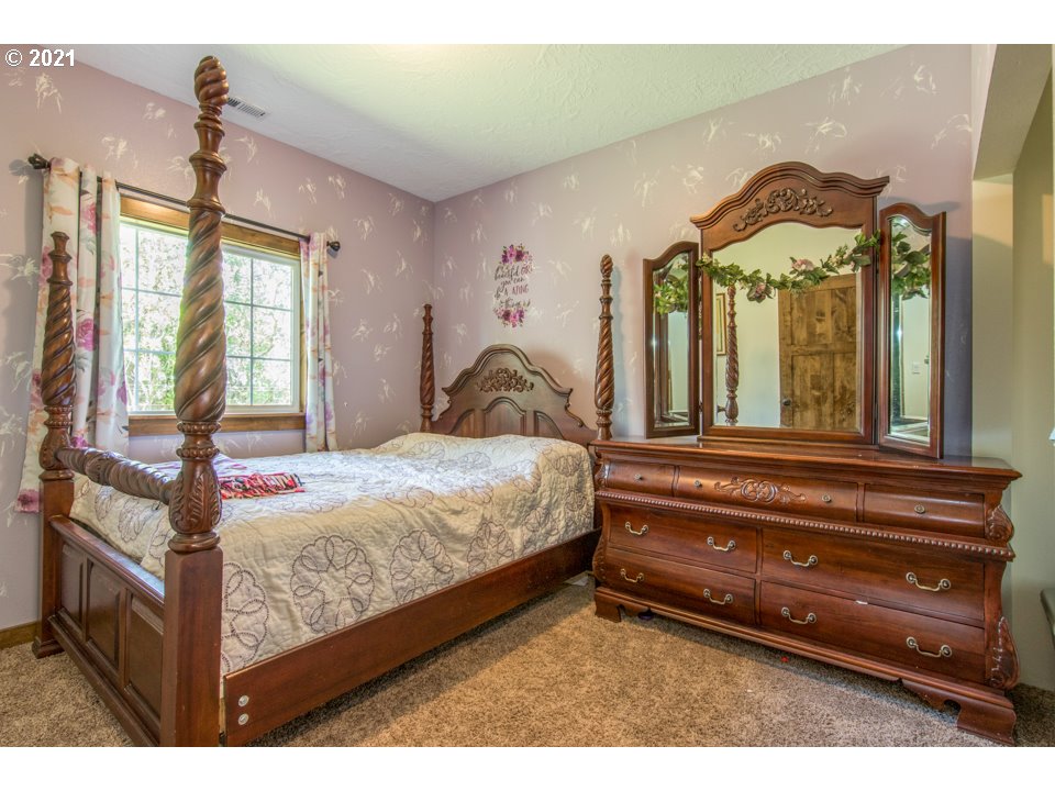 29178 Southeast Davis Road Estacada, OR 97023 - Photo 26 of 31 Gallery Image 26