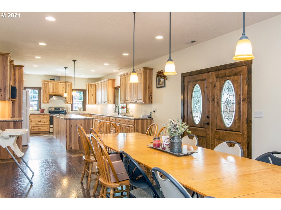 29178 Southeast Davis Road Estacada, OR 97023 - Photo 7 of 31 Gallery Image 7