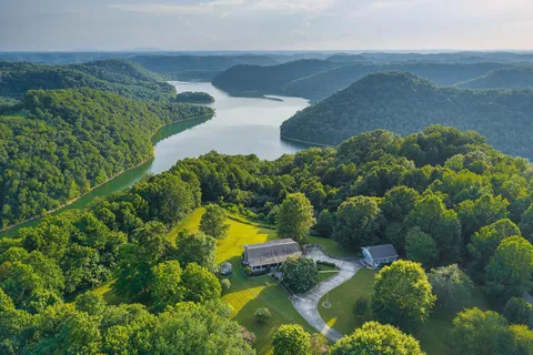 $949,900 | 11720 Fox Hill Road, Baxter, TN 38544
