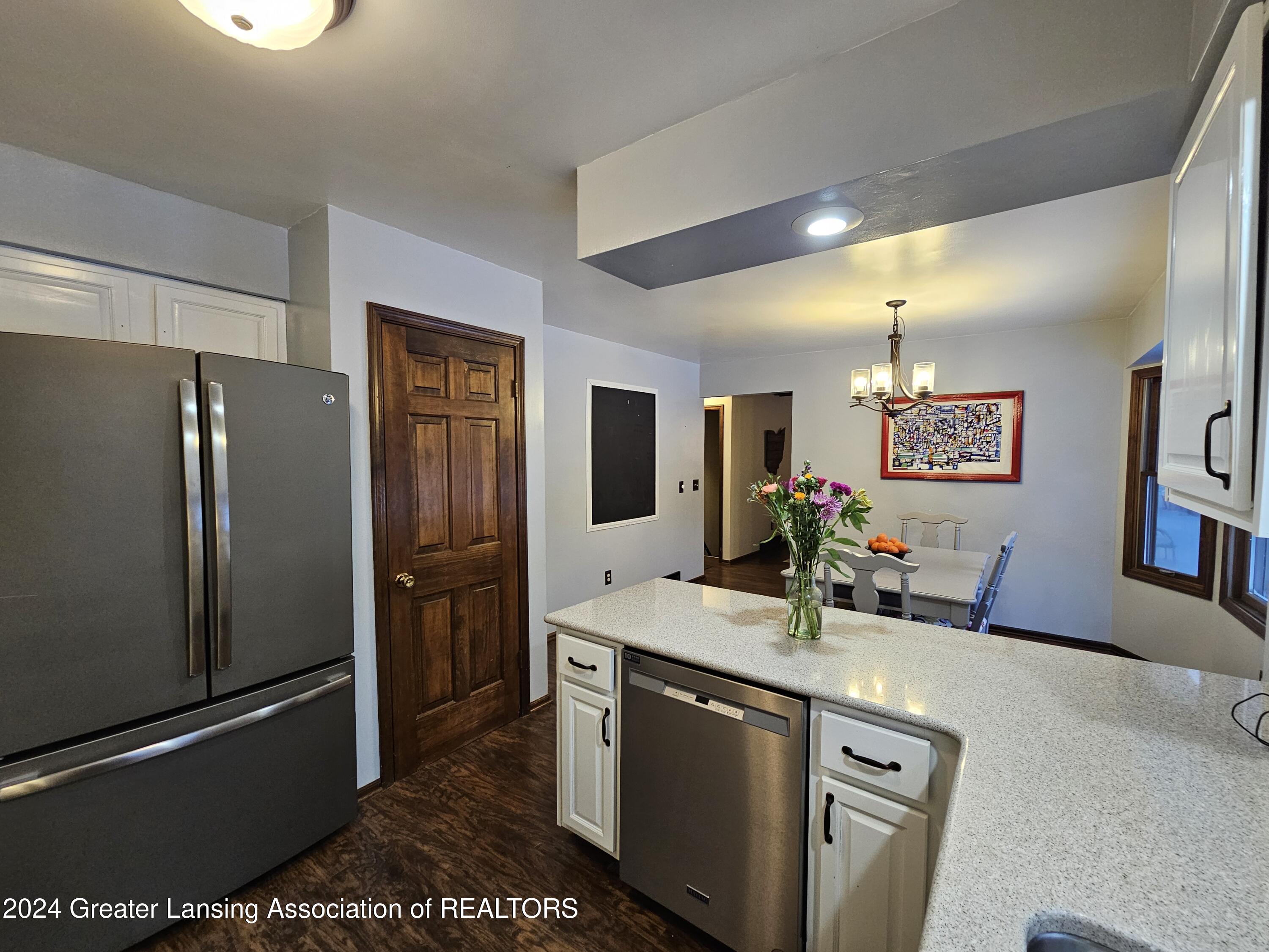 914 Morton Road Grand Ledge, MI 48837 - Photo 15 of 48 Kitchen