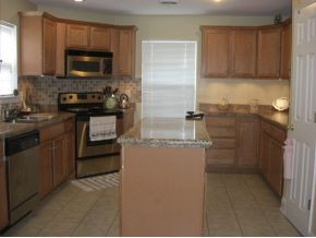 214 Rockingham Road Johnson City, TN 37615 - Photo 5 of 12 kitchen with granite and tile