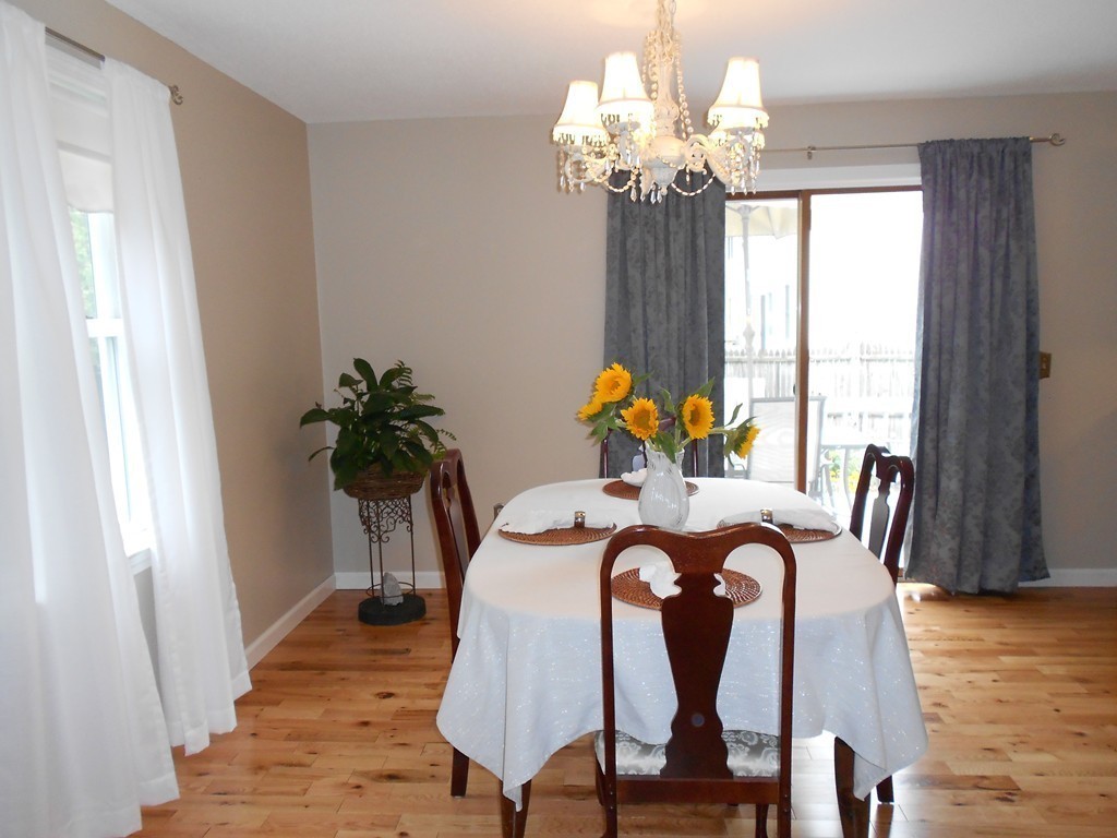 12 Tulsa Street Springfield, MA 01118 - Photo 11 of 24