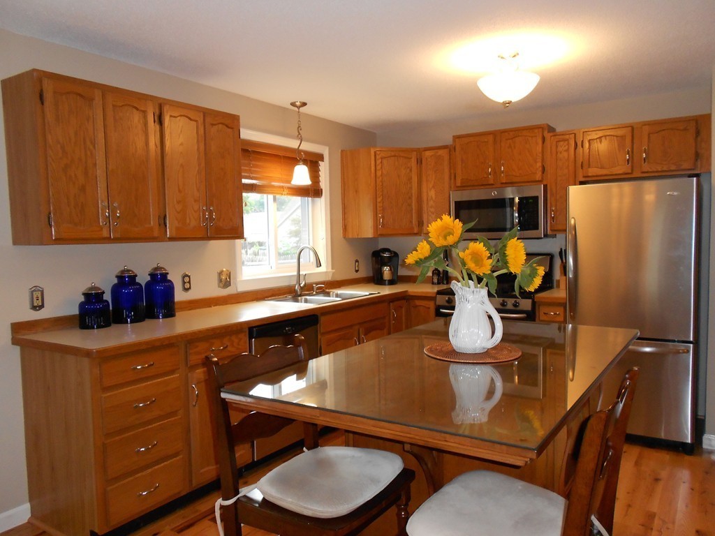 12 Tulsa Street Springfield, MA 01118 - Photo 4 of 24