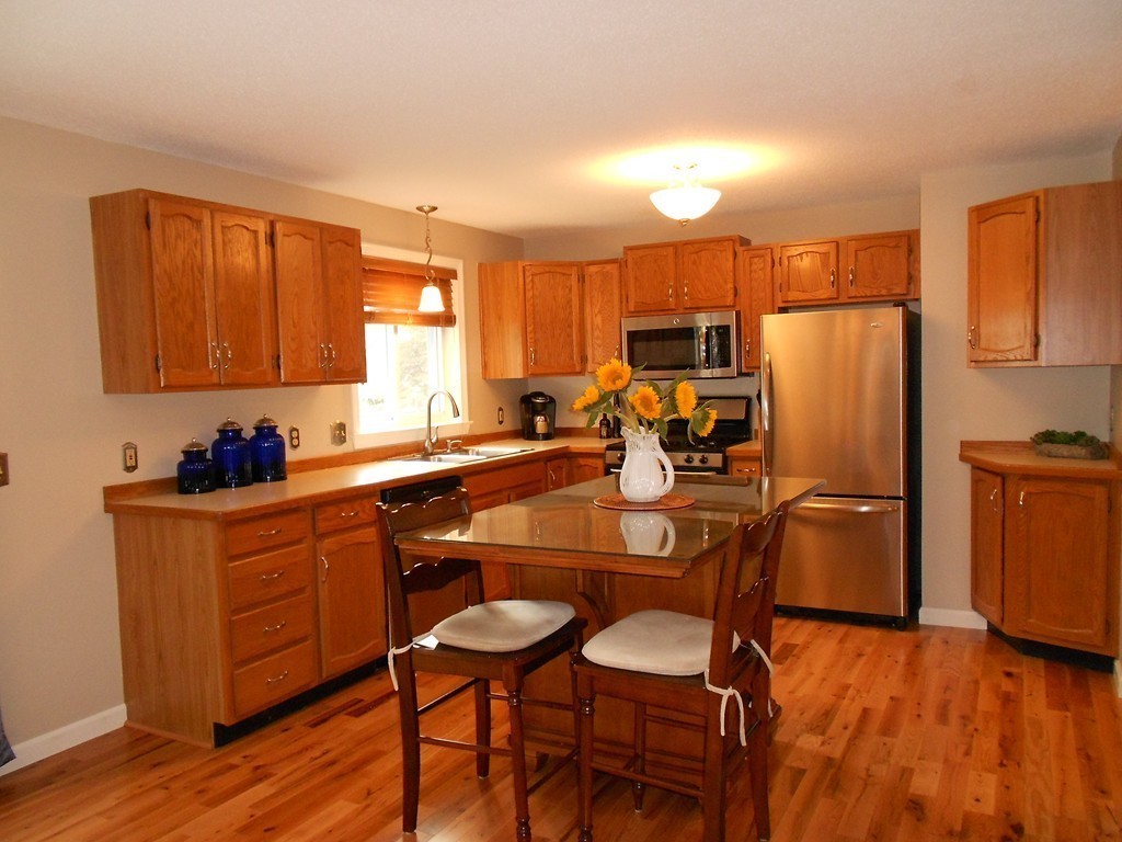 12 Tulsa Street Springfield, MA 01118 - Photo 5 of 24