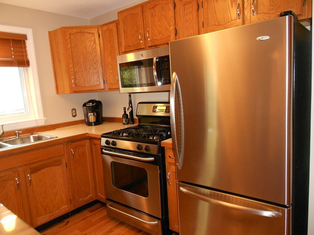 12 Tulsa Street Springfield, MA 01118 - Photo 6 of 24