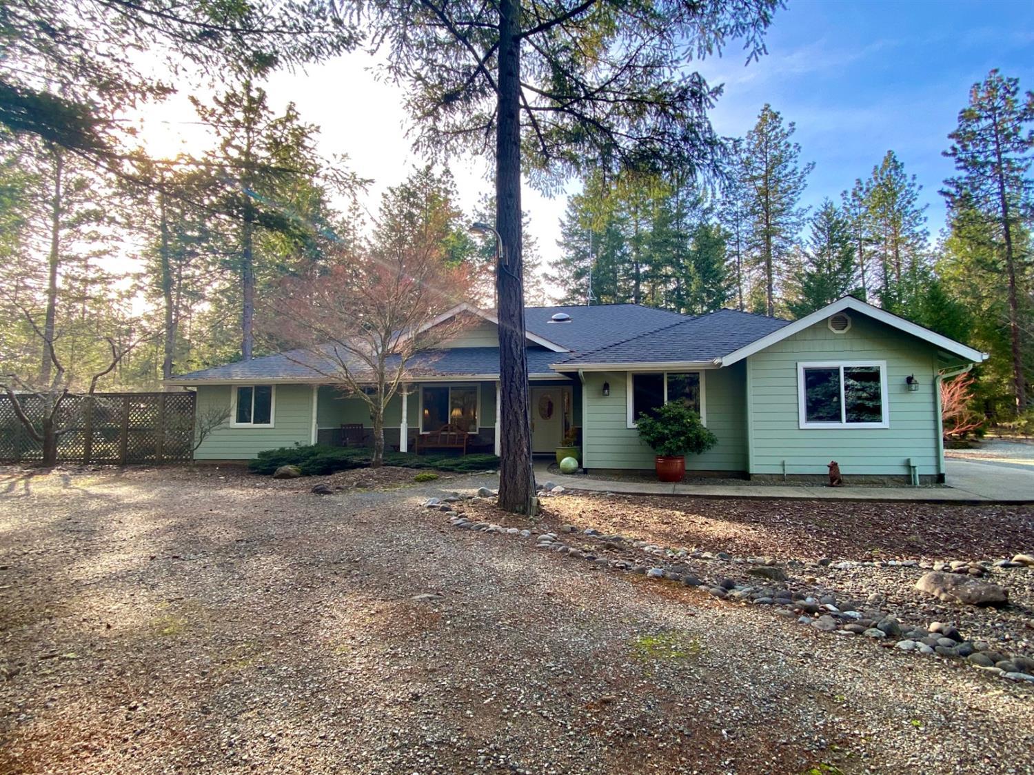 415 Rossier Lane Grants Pass, OR 97527 - Photo 1 of 35 Primary Photo
