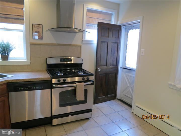 218 Wembly Road Upper Darby, PA 19082 - Photo 11 of 24 Kitchen