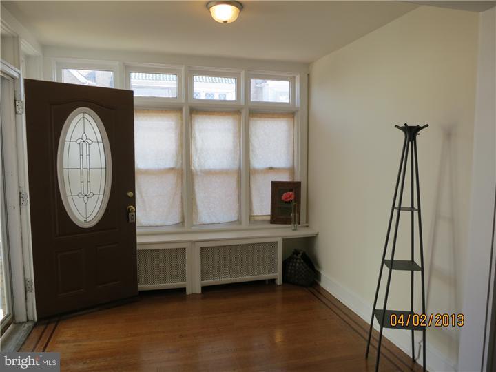 218 Wembly Road Upper Darby, PA 19082 - Photo 3 of 24 Sun Room