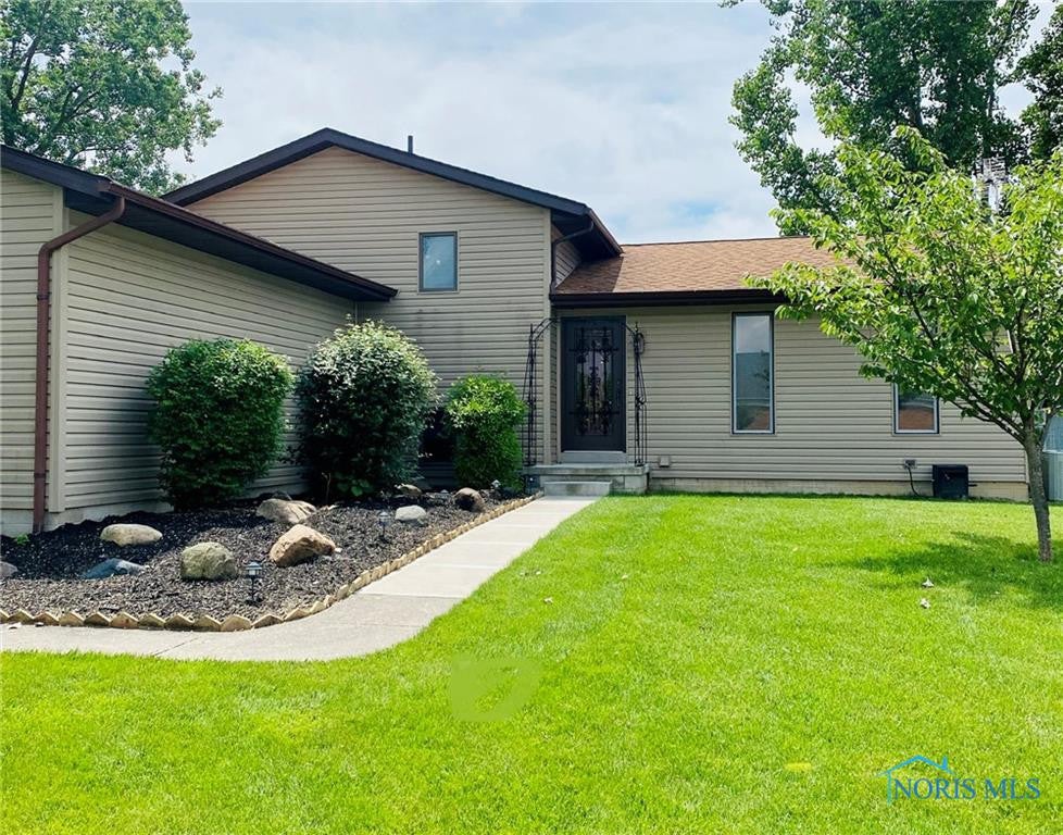 925 Edgehill Road Findlay, OH 45840 - Photo 1 of 1 Gallery Image 1