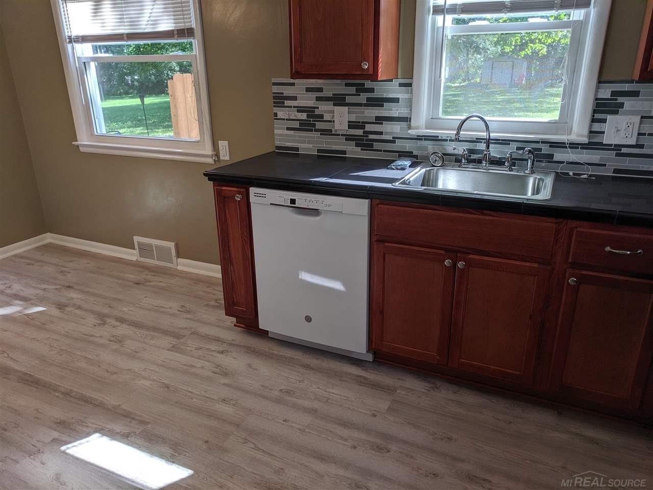 165 Turner Street Romeo, MI 48065 - Photo 25 of 27 50047225-24.JPG