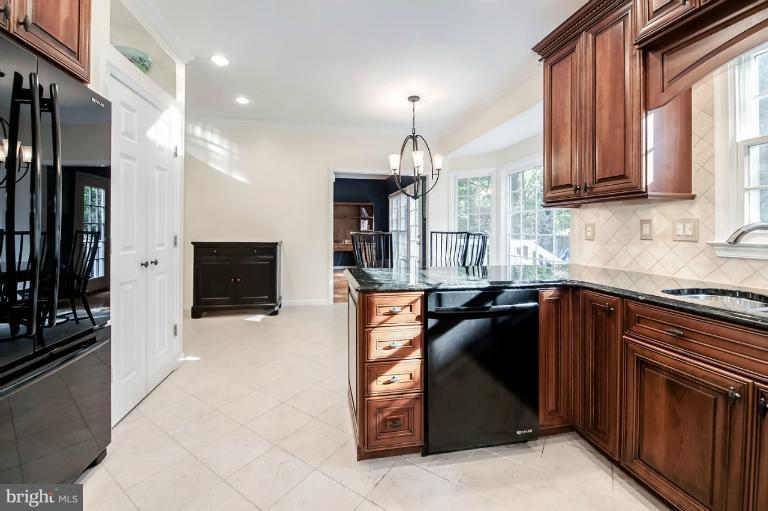 8910 Ellsworth Court Silver Spring, MD 20910 - Photo 24 of 30 Kitchen