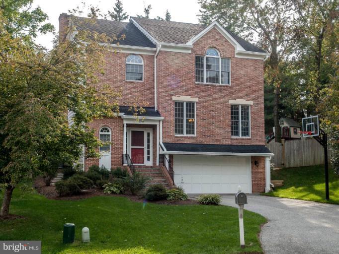 8910 Ellsworth Court Silver Spring, MD 20910 - Photo 27 of 30 Exterior (Front)