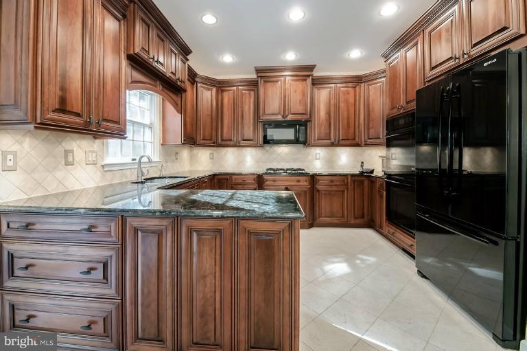 8910 Ellsworth Court Silver Spring, MD 20910 - Photo 10 of 30 Kitchen