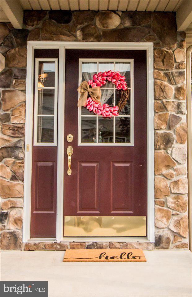 404 Springbrook Court Hanover, PA 17331 - Photo 3 of 29 Gallery Image 3