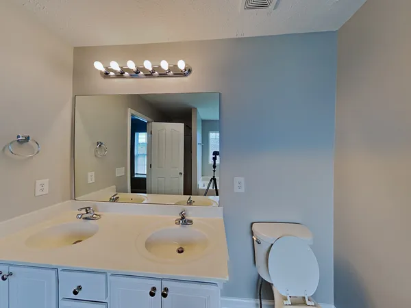 $2,099 | 1421 East Nir Shreibman Boulevard, La Vergne, TN 37086