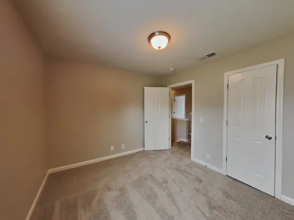 $2,099 | 1421 East Nir Shreibman Boulevard, La Vergne, TN 37086