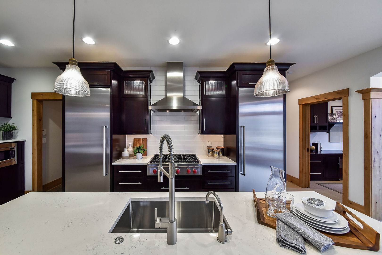 869 East Hillside Road Naperville, IL 60540 - Photo 11 of 47