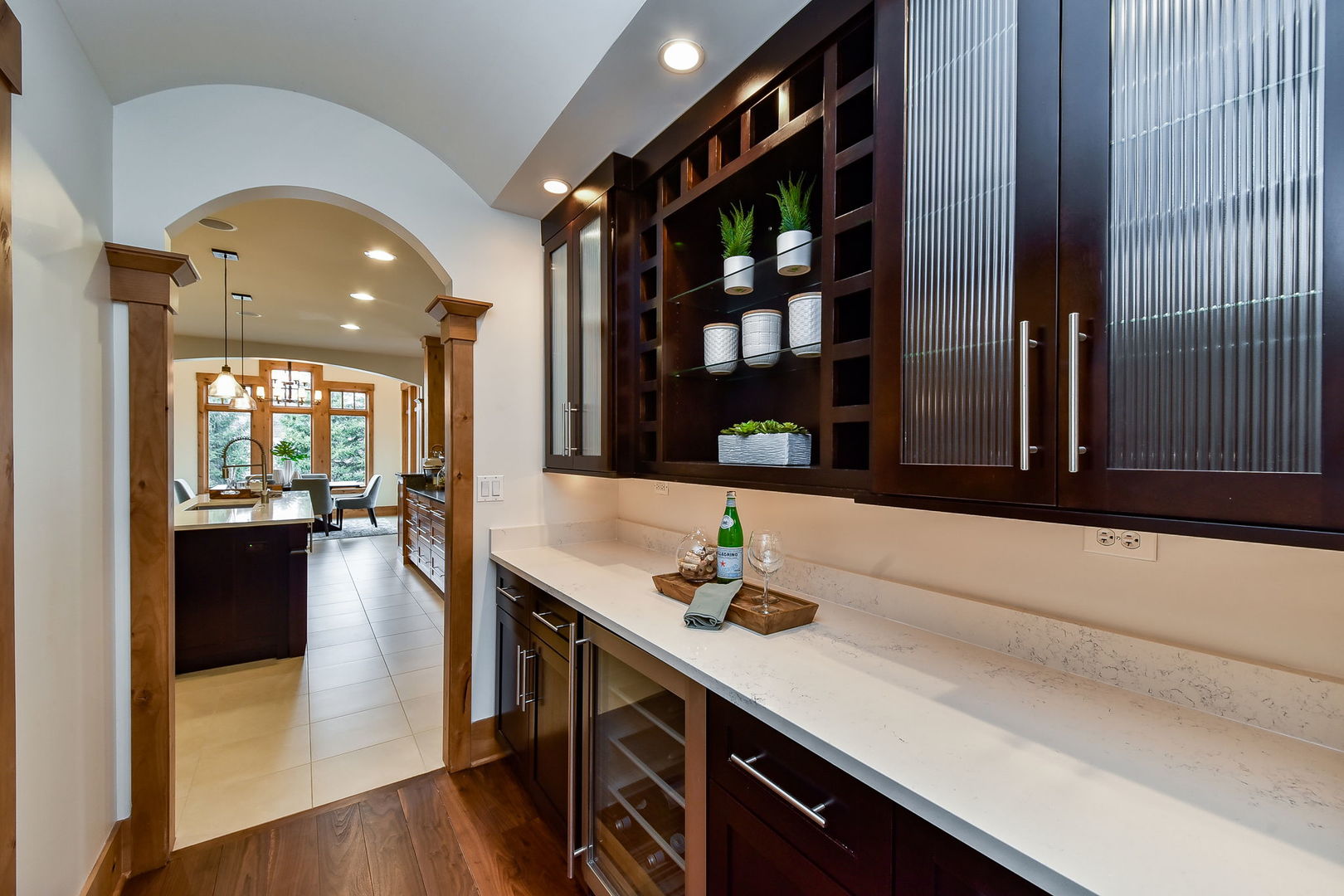 869 East Hillside Road Naperville, IL 60540 - Photo 16 of 47