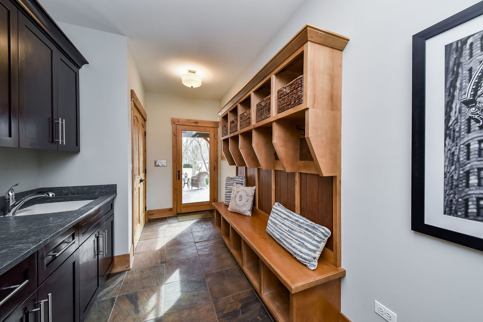 869 East Hillside Road Naperville, IL 60540 - Photo 21 of 47