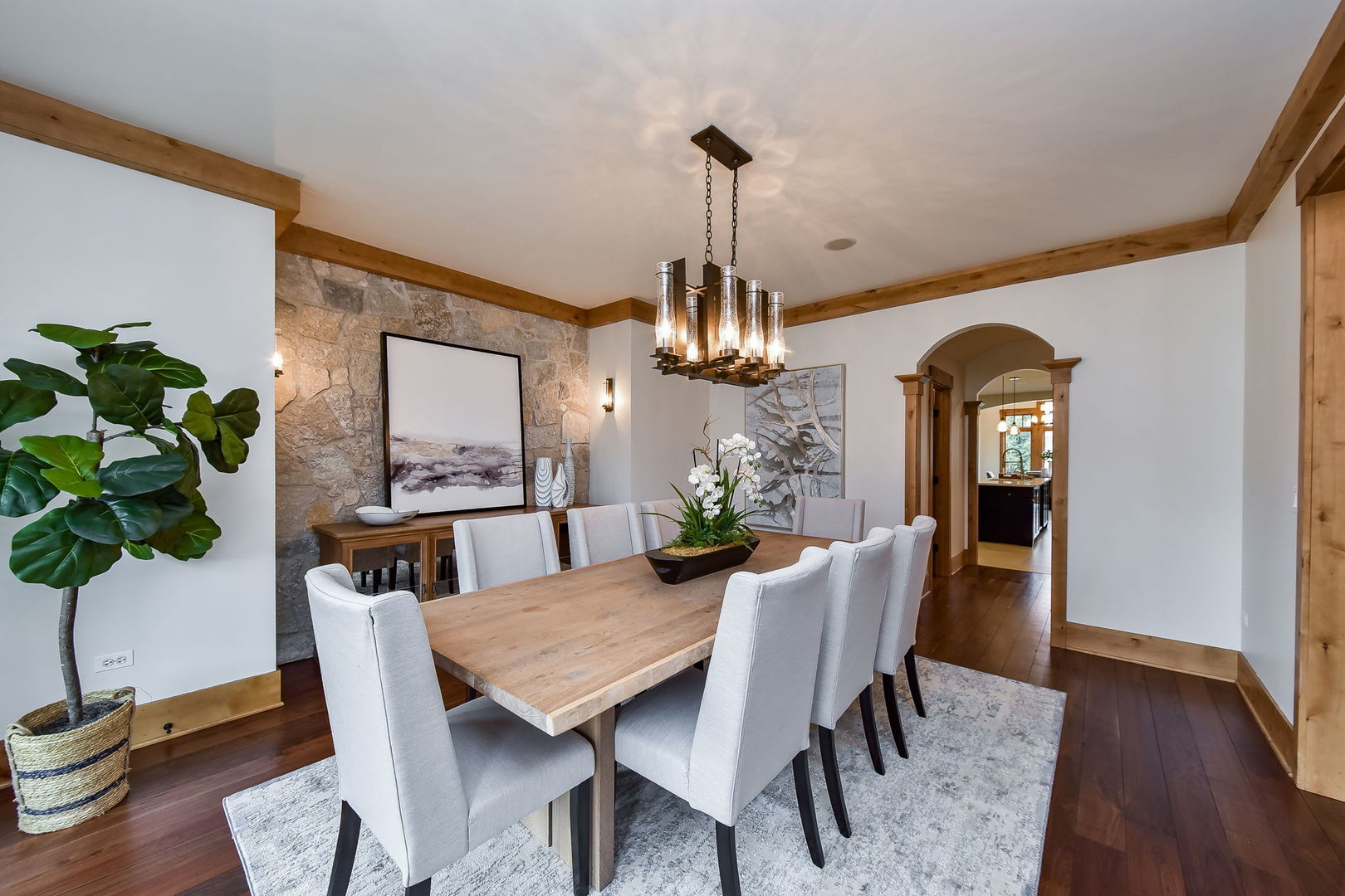 869 East Hillside Road Naperville, IL 60540 - Photo 5 of 47