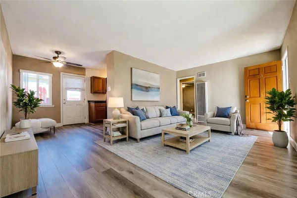 $3,395 | 2536 Orange Avenue, Unit F, Costa Mesa, CA 92627