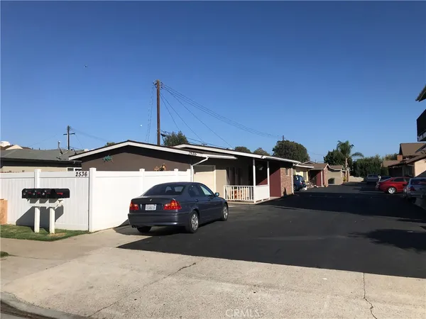 $3,395 | 2536 Orange Avenue, Unit F, Costa Mesa, CA 92627