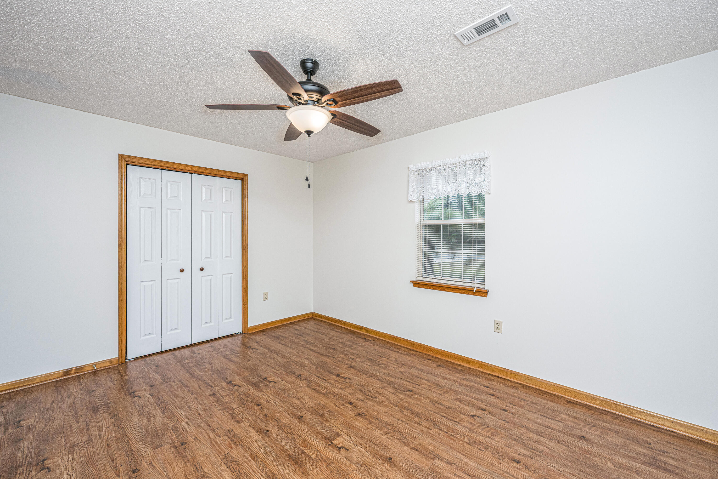 3337 Pinewood Drive Ladson, SC 29456 - Photo 18 of 38 3337PinewoodDr023